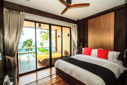 Three Bedroom Beach front Pool Residence