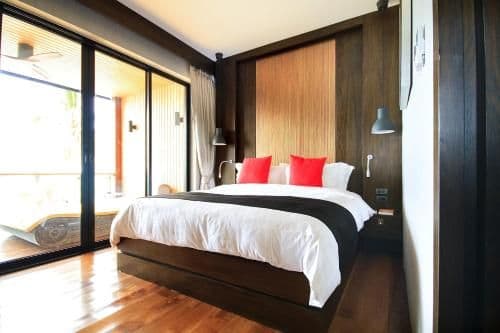 Three Bedroom Beach front Pool Residence