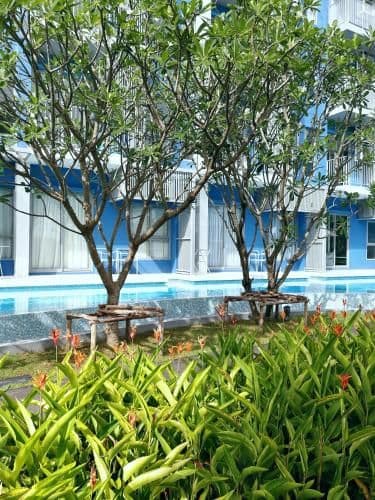 One-Bedroom Apartment with Pool Access