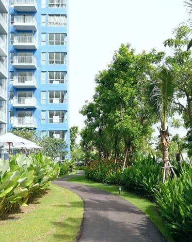 One-Bedroom Apartment with Pool Access