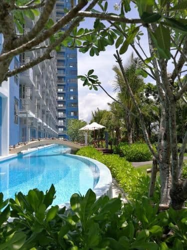 One-Bedroom Apartment with Pool Access