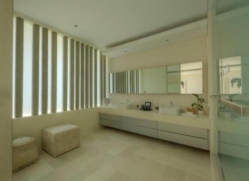 Eight-Bedroom Villa PLUS