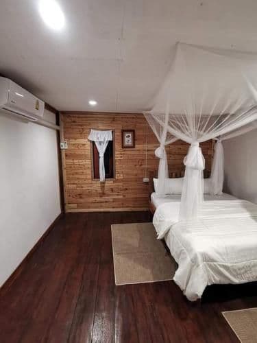 Quadruple Room with Private External Bathroom