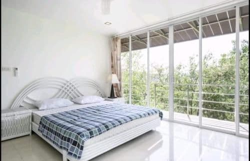 Villa with Sea View