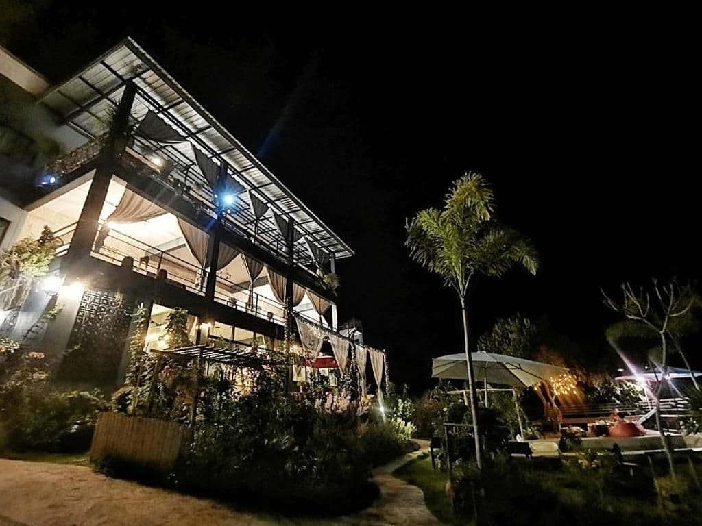 บ้านภูคำฟ้า