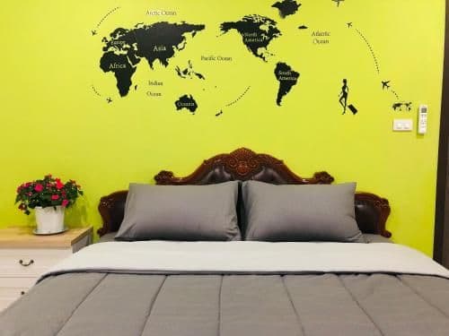 Standard Queen Room