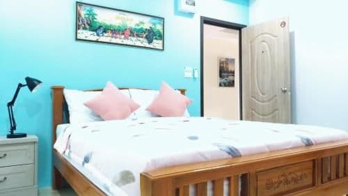 Standard Queen Room