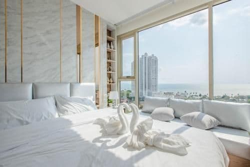 Riviera Jomtien 1 Bed 1 living room Seaview