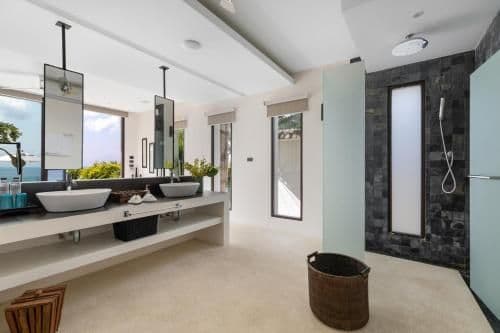 Villa with Sea View