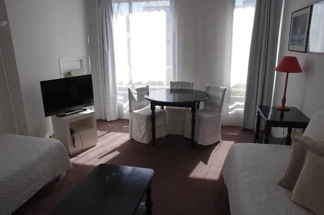 SUITE DELUXE CAPACITY 4