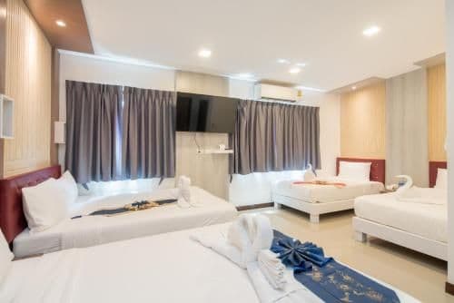 Large Apartment with Sea View