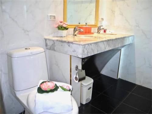 Studio Apartment with Sea View