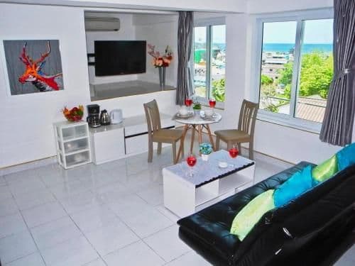 Studio Apartment with Sea View