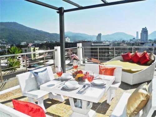 Studio Apartment with Sea View