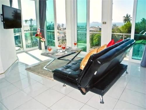 Studio Apartment with Sea View