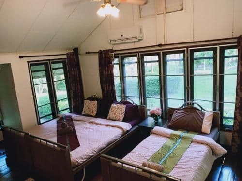 Bungalow - Water Front