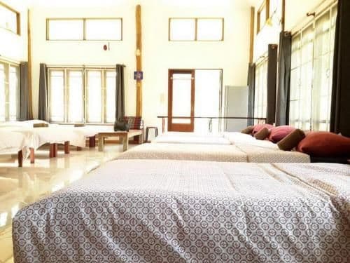 10-Bed Mixed Dormitory Room