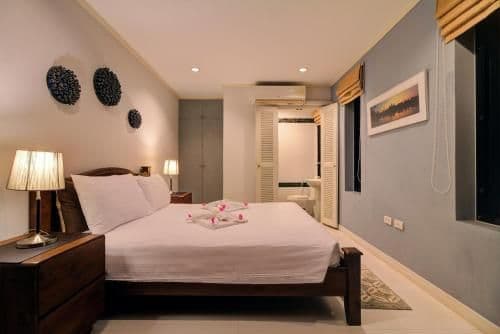 4-Bedroom Villa with Sea View