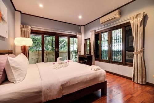 4-Bedroom Villa with Sea View