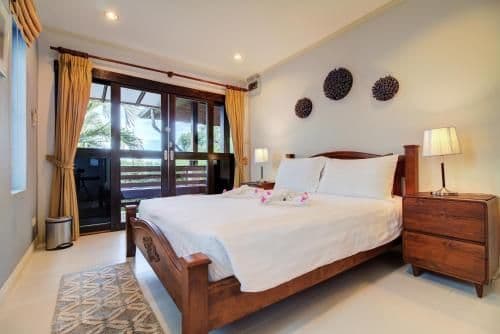 4-Bedroom Villa with Sea View