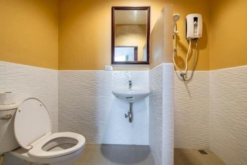Twin Room with Private Bathroom