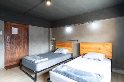 Standard Twin Room with Shared Bathroom