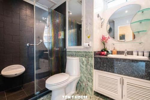 Studio Apartment with Sea View