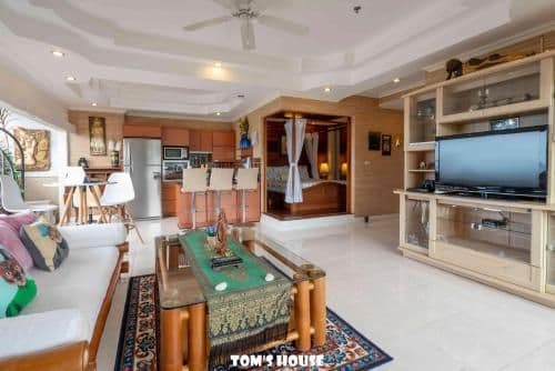 Studio Apartment with Sea View
