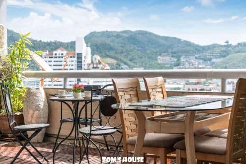 Studio Apartment with Sea View