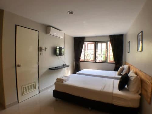 Twin Room with Private Bathroom