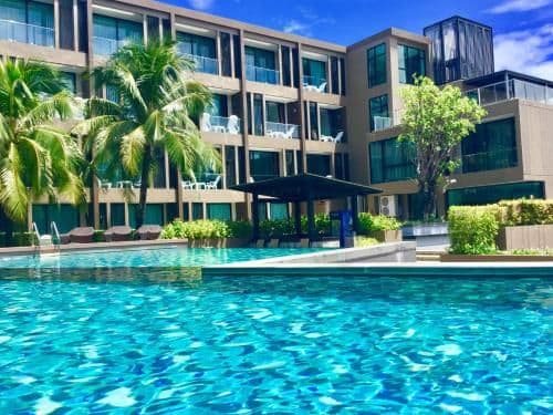 Apartment with Pool View 