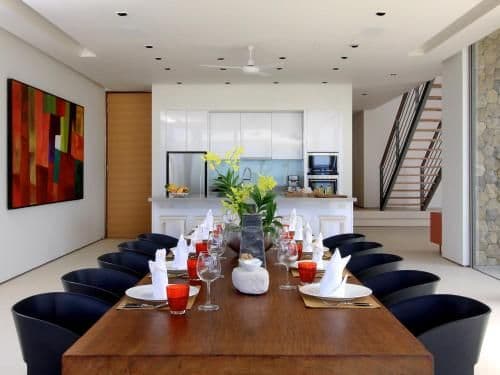 Six-Bedroom Villa - Amarelo