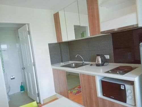 Apartment with Mountain View