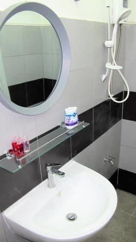 Deluxe Double Room (2 Adults + 1 Child)