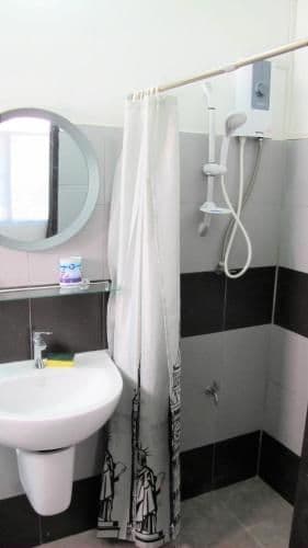Deluxe Double Room (2 Adults + 1 Child)