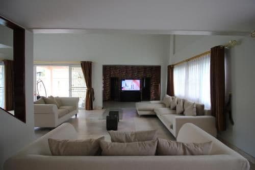 Deluxe Villa