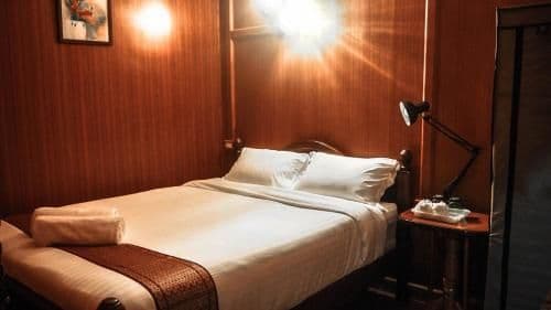 Standard Double Room with Shared Bathroom
