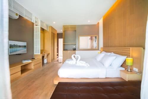 Deluxe Double or Twin Room with Sea View