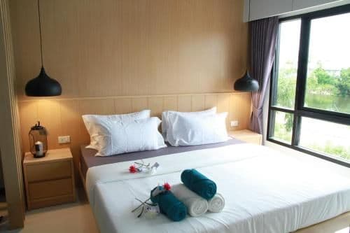 Deluxe King Room