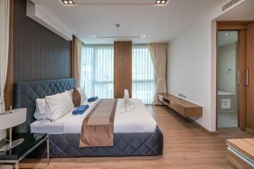 One-Bedroom Apartment