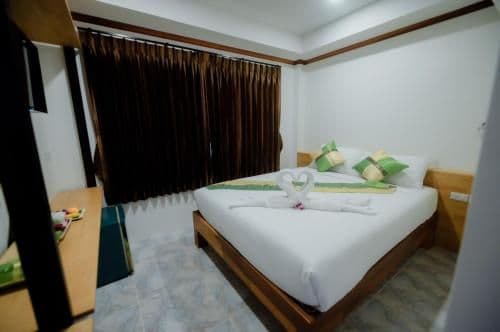Standard Queen Room
