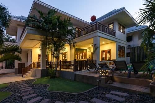 Stunning villa with pool and tropical garden