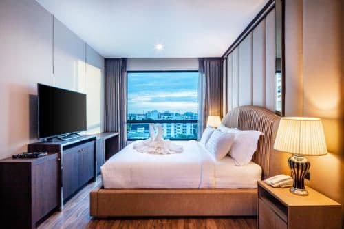 Suite with Private Pool