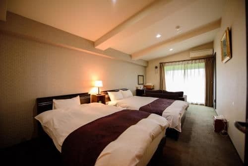 Deluxe Suite with Spa Bath