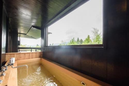 Deluxe Suite with Spa Bath