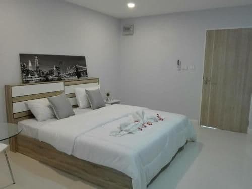 Mixed Dormitory Room