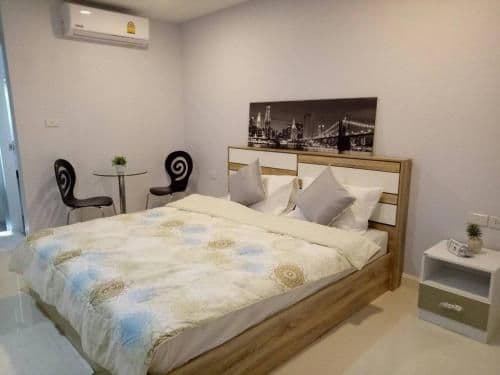 Mixed Dormitory Room