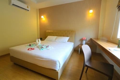 Deluxe King Room
