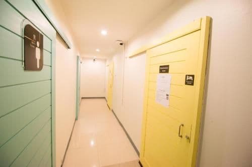 Bunk Bed in Mixed Dormitory Room