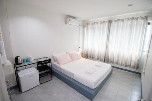Double Room with Window